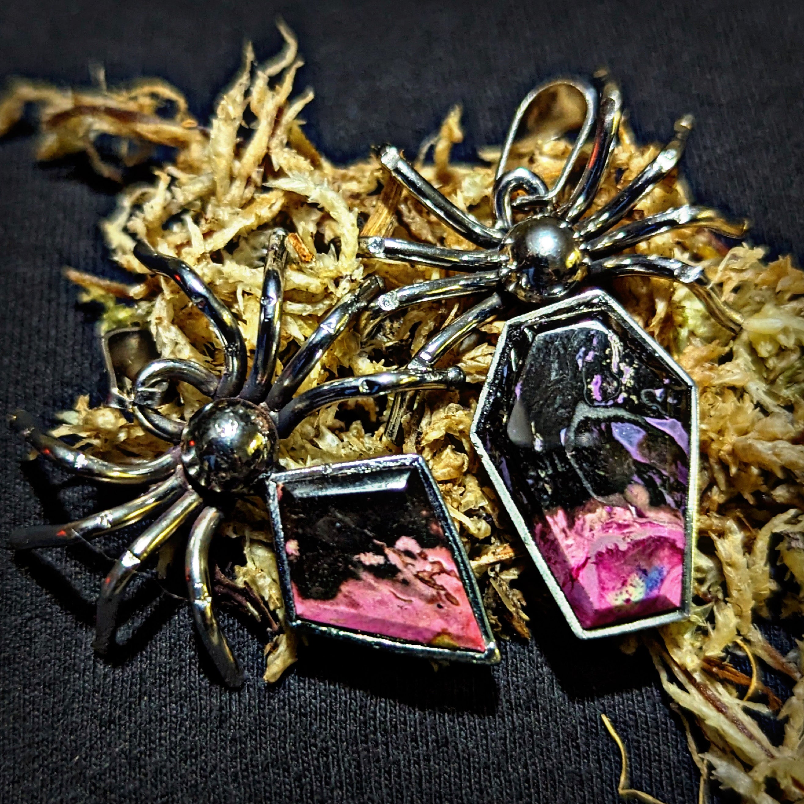 Spider Pendant, spider jewelry, agate, stainless steel jewelry